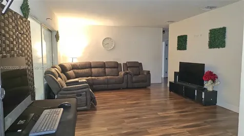 18431 NW 39th Court Miami Gardens FL 33055