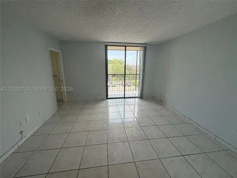 8625 NW 8th Street Miami FL 33126