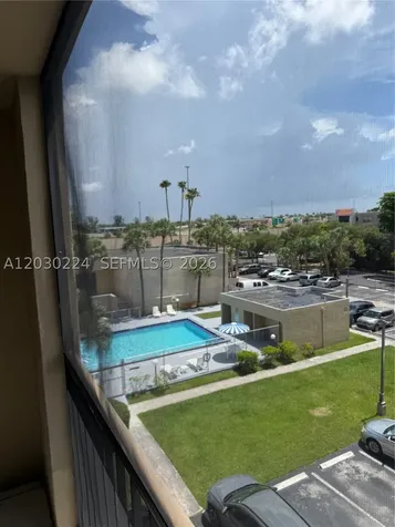 8625 NW 8th Street Miami FL 33126
