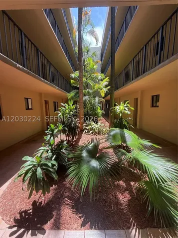 8625 NW 8th Street Miami FL 33126