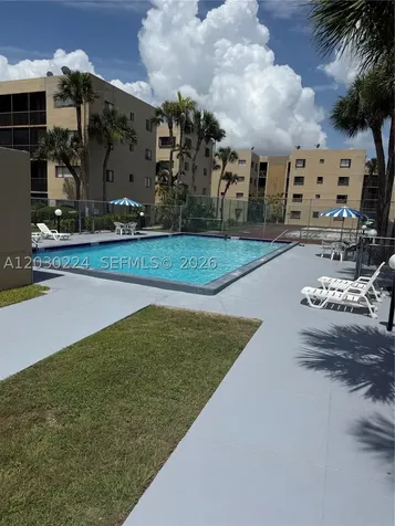 8625 NW 8th Street Miami FL 33126
