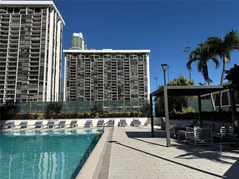 1925 Brickell Avenue Miami FL 33129