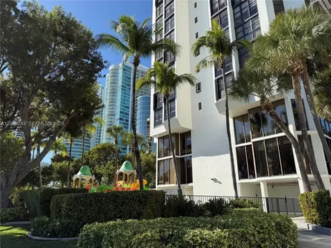 1925 Brickell Avenue Miami FL 33129