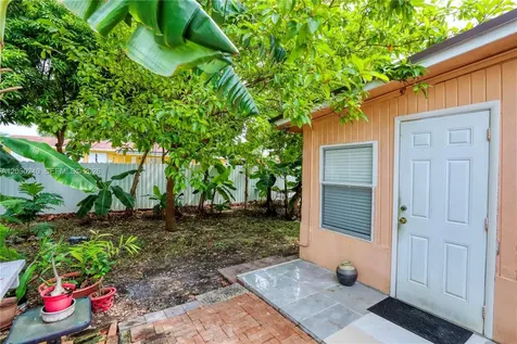 15825 SW 305th Terrace Homestead FL 33033