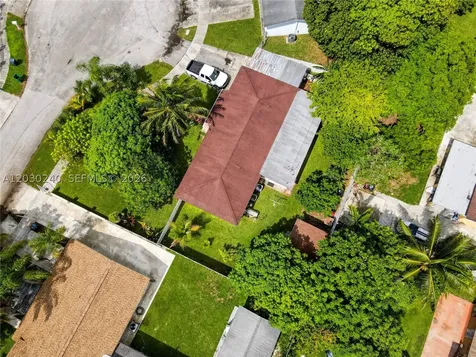 15825 SW 305th Terrace Homestead FL 33033