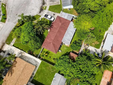 15825 SW 305th Terrace Homestead FL 33033