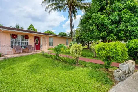 15825 SW 305th Terrace Homestead FL 33033
