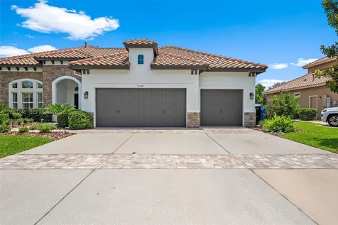 17425 Varona Place Lutz FL 33548