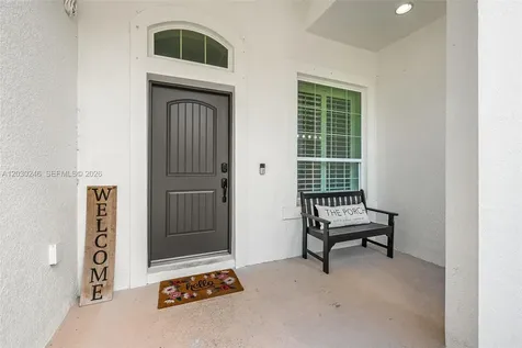 17425 Varona Place Lutz FL 33548