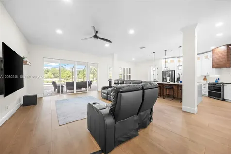 17425 Varona Place Lutz FL 33548