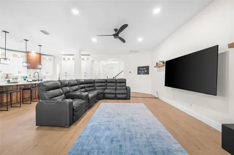 17425 Varona Place Lutz FL 33548