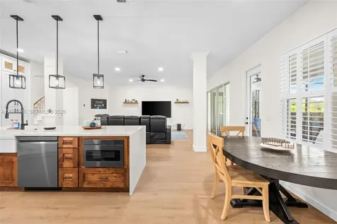 17425 Varona Place Lutz FL 33548