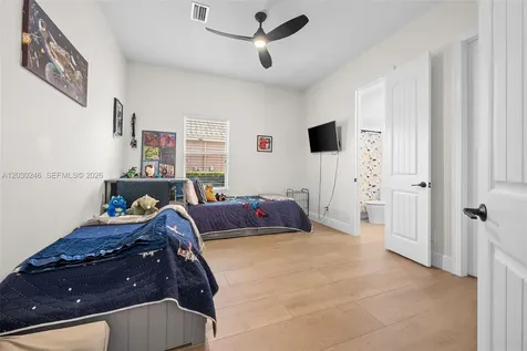 17425 Varona Place Lutz FL 33548