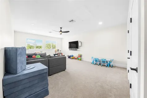 17425 Varona Place Lutz FL 33548