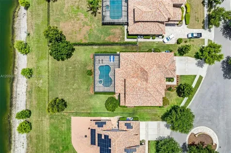 17425 Varona Place Lutz FL 33548