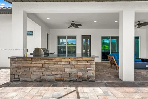 17425 Varona Place Lutz FL 33548