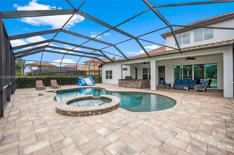 17425 Varona Place Lutz FL 33548