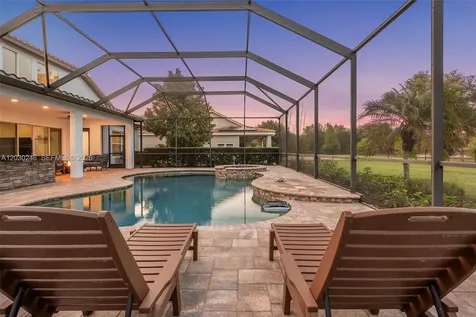 17425 Varona Place Lutz FL 33548