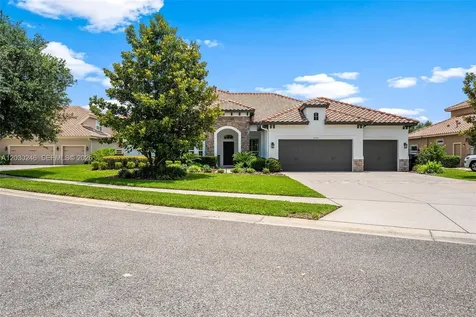 17425 Varona Place Lutz FL 33548