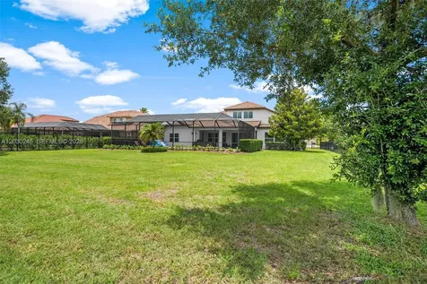17425 Varona Place Lutz FL 33548