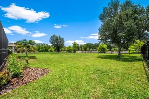 17425 Varona Place Lutz FL 33548