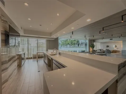 2960 NE 207th Street Aventura FL 33180