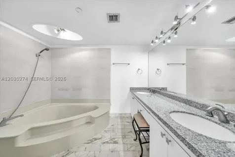 1000 Quayside Terrace Miami FL 33138