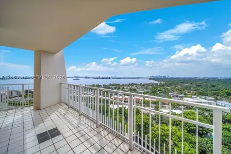 1000 Quayside Terrace Miami FL 33138