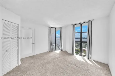 1000 Quayside Terrace Miami FL 33138