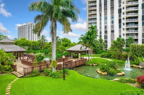 1000 Quayside Terrace Miami FL 33138