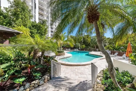 1000 Quayside Terrace Miami FL 33138