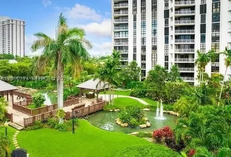 1000 Quayside Terrace Miami FL 33138