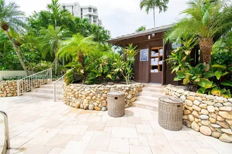 1000 Quayside Terrace Miami FL 33138