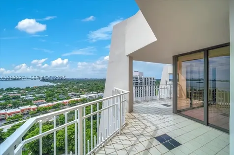 1000 Quayside Terrace Miami FL 33138