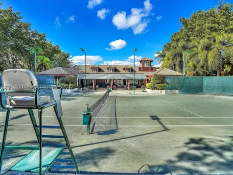 1000 Quayside Terrace Miami FL 33138
