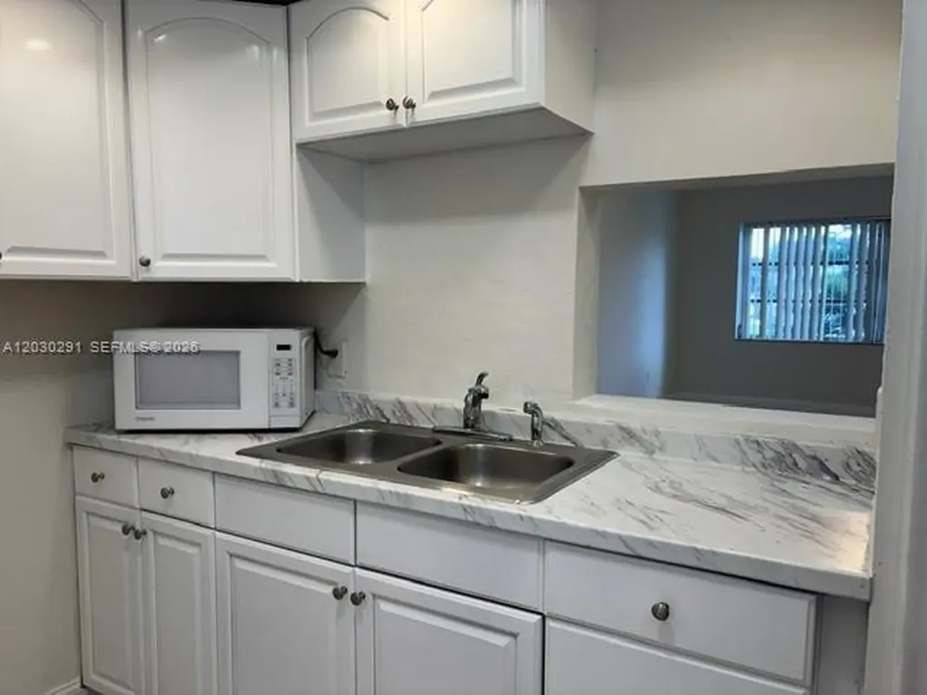 2815 NE 201st Terrace Aventura FL 33180