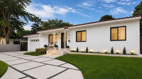 9021 N Miami Avenue El Portal FL 33150