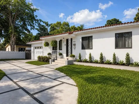 9021 N Miami Avenue El Portal FL 33150