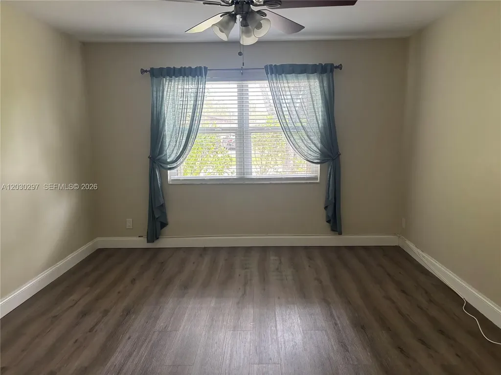 100 Gate Road Hollywood FL 33024