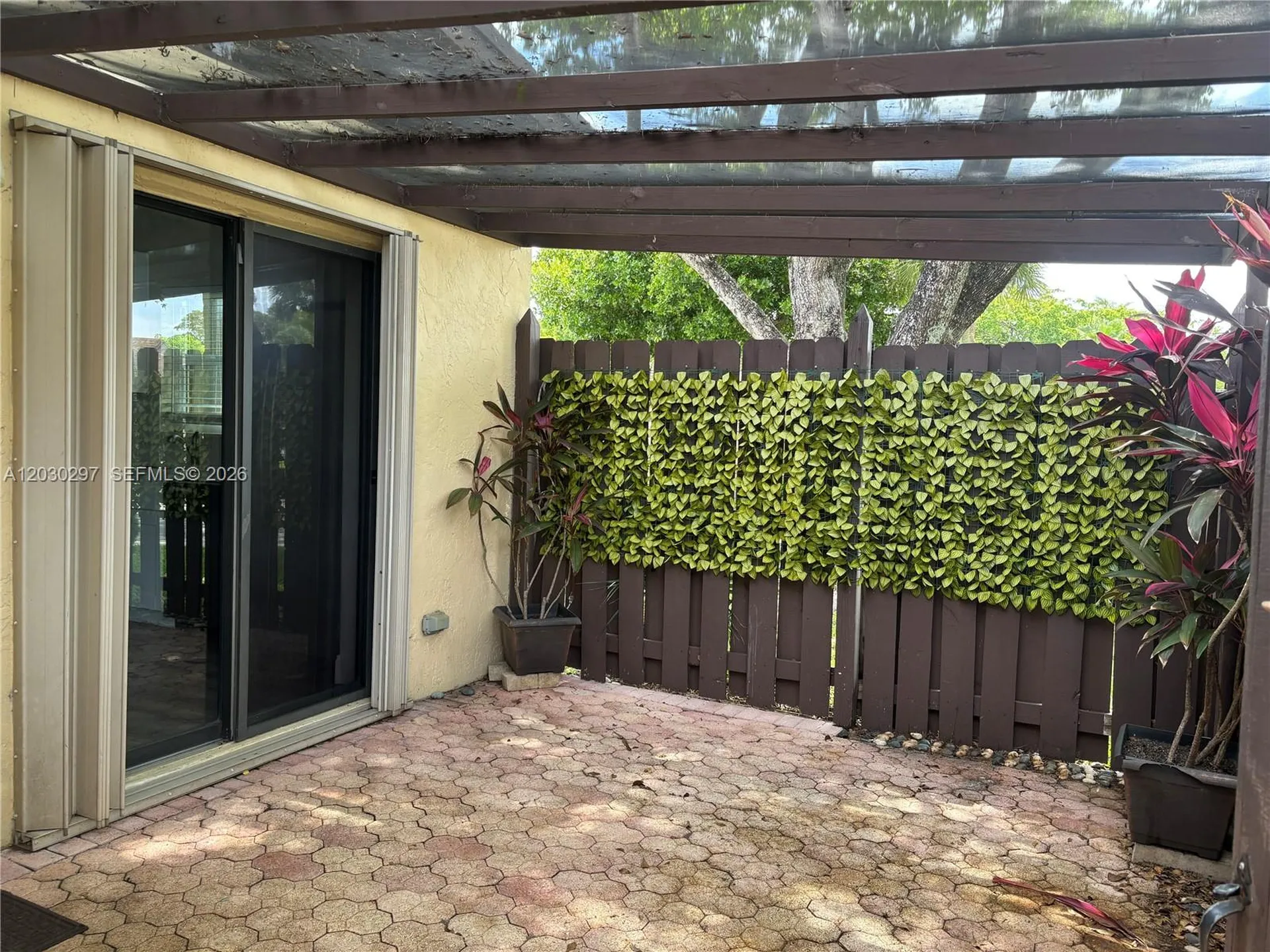 100 Gate Road Hollywood FL 33024