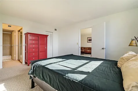6475 W Oakland Park Boulevard Lauderhill FL 33313