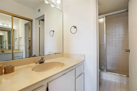 6475 W Oakland Park Boulevard Lauderhill FL 33313