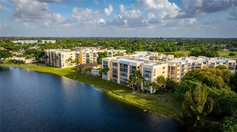 6475 W Oakland Park Boulevard Lauderhill FL 33313