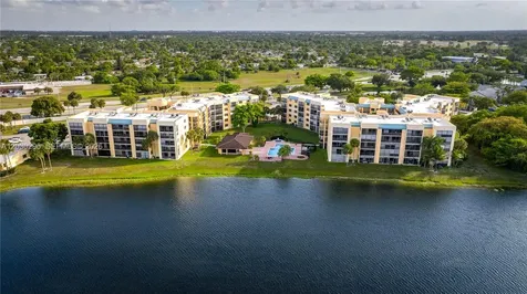 6475 W Oakland Park Boulevard Lauderhill FL 33313