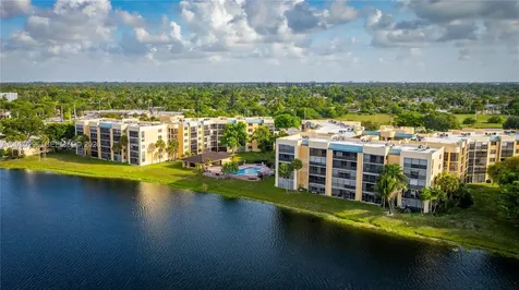 6475 W Oakland Park Boulevard Lauderhill FL 33313