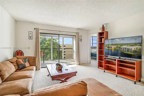 6475 W Oakland Park Boulevard Lauderhill FL 33313