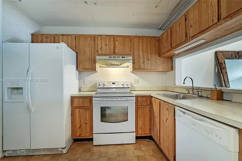 6475 W Oakland Park Boulevard Lauderhill FL 33313