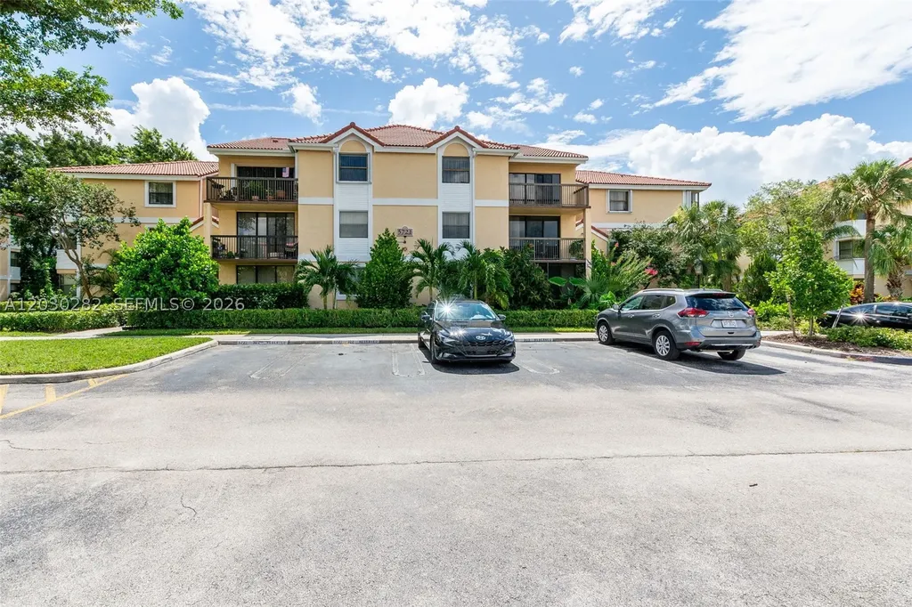5721 Riverside Drive Coral Springs FL 33067
