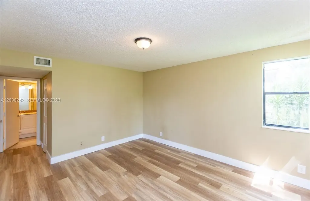5721 Riverside Drive Coral Springs FL 33067