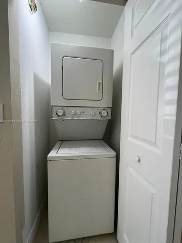 1932 Alamanda Way Riviera Beach FL 33404